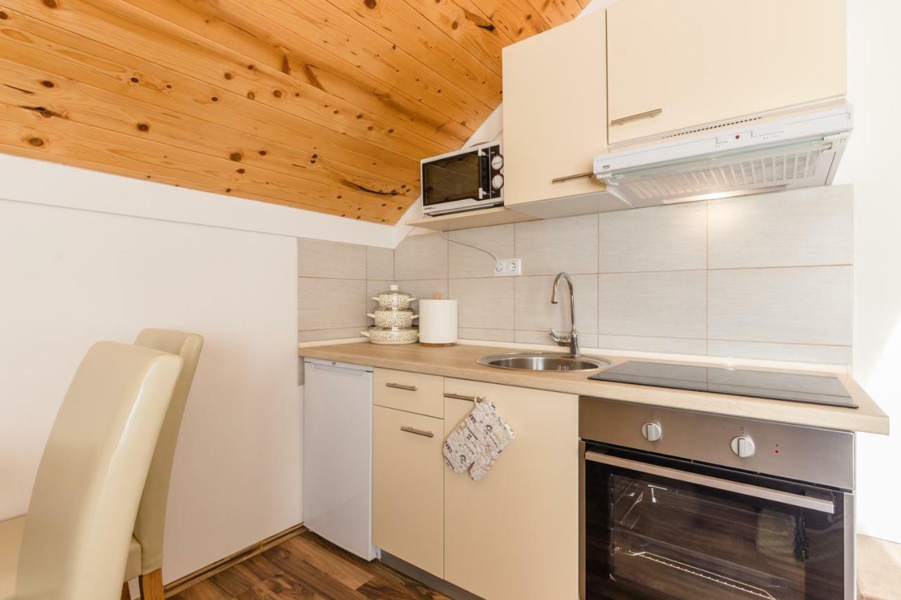 Studio Apartments Eagle Раковица Екстер'єр фото